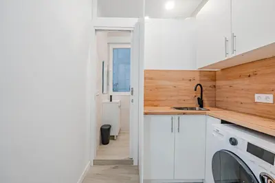 Una cocina o zona de cocina en La Latina Gem Seasonal