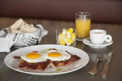 Opciones de desayuno disponibles en Dear Hotel Madrid