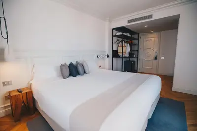 Cama o camas de una habitación en Dear Hotel Madrid
