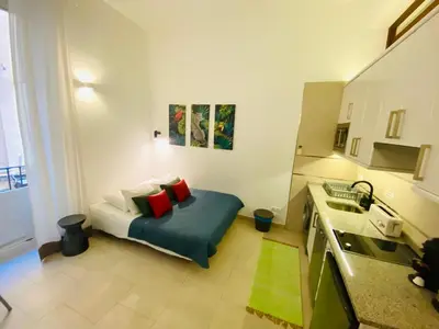 Una cocina o zona de cocina en Apartamentos Puzzle Madrid Sol