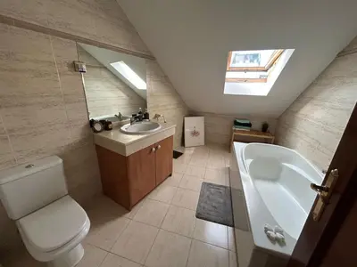 Un baño de Spacious and bright penthouse with Terrace