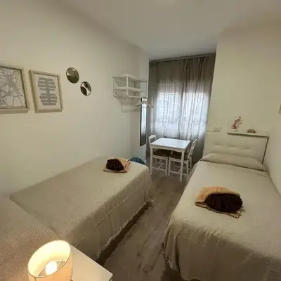 Habitaciones en Embajadores