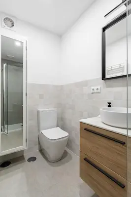 Un baño de La Latina Life - 2 dormitorios con Balcón