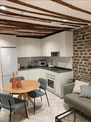 Una cocina o zona de cocina en Modern & cozy 1 bedroom apartment in Malasaña