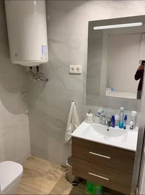 Un baño de Modern & cozy 1 bedroom apartment in Malasaña