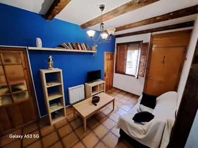 Una televisión o centro de entretenimiento en La chocita de Eva