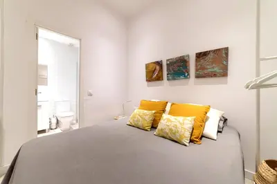 Cama o camas de una habitación en Cozy Studio in Malasaña 2 PAX