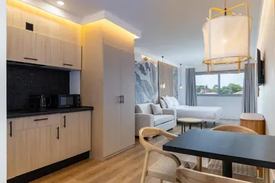 Una cocina o zona de cocina en HA Retiro Suites
