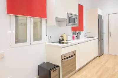 Una cocina o zona de cocina en Modern, temporary, and practical apartment in Chamberí VAR120