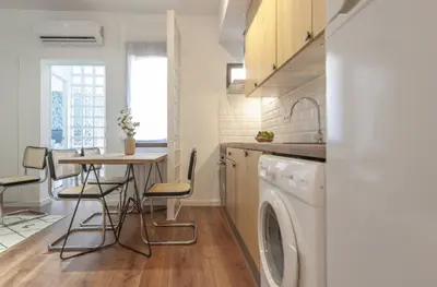Una cocina o zona de cocina en Malasaña centro Madrid