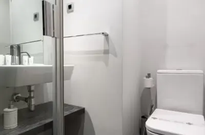 Un baño de Ático con estilo en Madrid