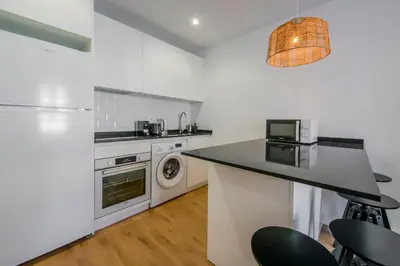 Una cocina o zona de cocina en Elegancia con parking para 4, vive La Latina