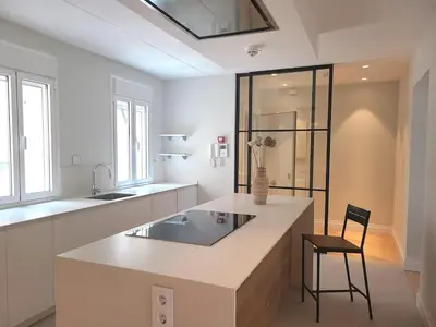 Una cocina o zona de cocina en Spectacular flat for 8 pax near Puerta del Sol - Alcala