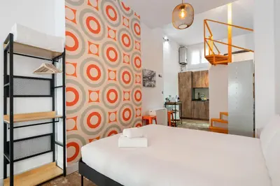 Cama o camas de una habitación en Charming flat in Madrid Rio - Monedero