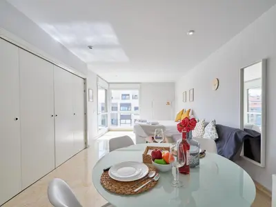 Zona de estar de My City Home - Apartamento con terraza y piscina comunitaria en Legazpi