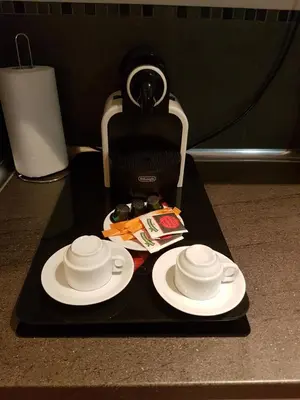 Utensilios para hacer té y café en Gran Vía Exclusive Apartamento Temporal