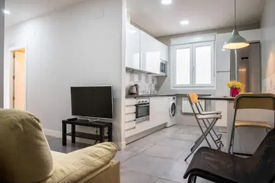 Una cocina o zona de cocina en AH- Retiro - Estilo urbano junto al parque más emblemático