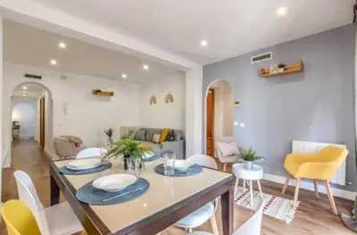 Zona de estar de AH -Tu piso ideal en Retiro - Moderno y con estilo