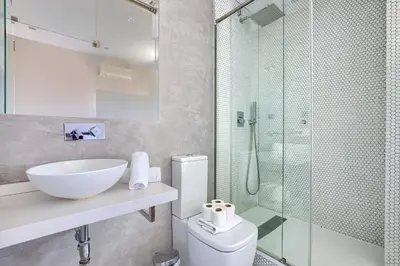 Un baño de Dobo Madrid Gran Vía