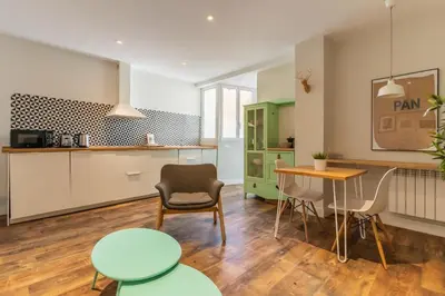 Una cocina o zona de cocina en Modern stylish -1BD 1BATH-Lavapiés