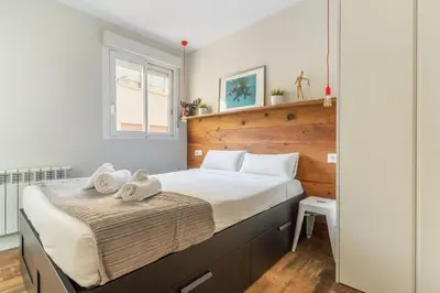 Cama o camas de una habitación en Modern stylish -1BD 1BATH-Lavapiés