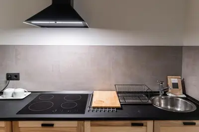 Una cocina o zona de cocina en Cozy renovated -1BD 1BATH -Antón Martín
