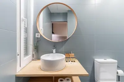 Un baño de Cozy renovated -1BD 1BATH -Antón Martín