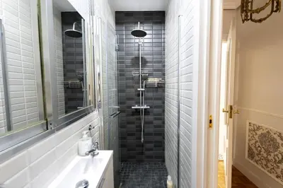 Un baño de Cozy apartment with balconies in the center of Temporal TOL254