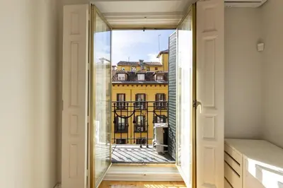Plano de Cozy apartment with balconies in the center of Temporal TOL254