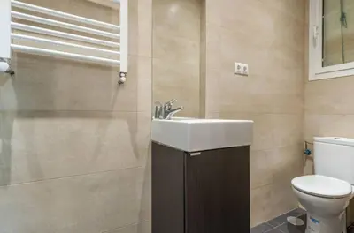 Un baño de AH - Atocha Loft con encanto - Diseño y localización top