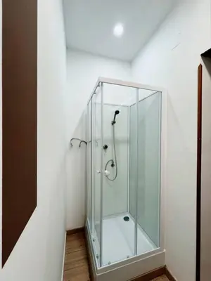 Un baño de Plaza España Rooms A