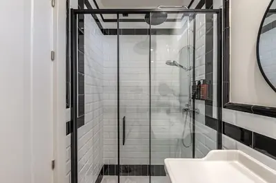 Un baño de Waou Madrid Centro V - Alquiler Corta Duración