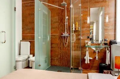 Un baño de Two Artists in Chueca - Luxury BR with En-suite Bath