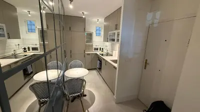 Una cocina o zona de cocina en Stylish Haven in Chic Salamanca