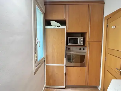 Una cocina o zona de cocina en Large 2 Bedroom near Gran Via