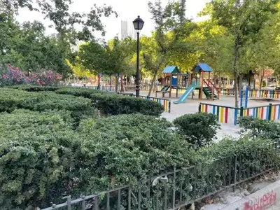 Zona de juegos infantil en Berkana Apar-studios