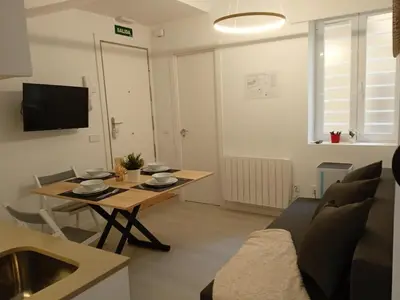 Una televisión o centro de entretenimiento en Exterior con parking en el barrio de Salamanca