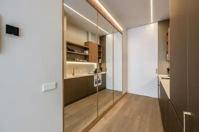 Una cocina o zona de cocina en Chic Studio Steps from Gran Vía Madrid