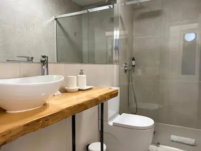 Un baño de Madrid Experience - 3 dormitorios en el Centro