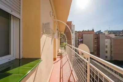 Un balcón o terraza de Stunning Stylish - 2BD 1BT - Chamberí