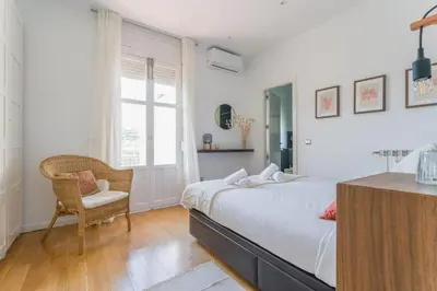 Cama o camas de una habitación en Stunning Stylish - 2BD 1BT - Chamberí