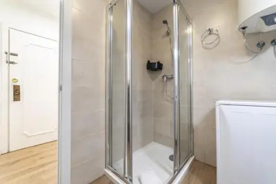 Un baño de Classy III - Ferga Suites