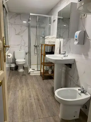 Un baño de Alojamiento Temporal Corazón Madrid