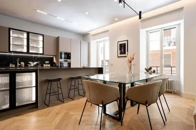 Una cocina o zona de cocina en NUEVO Apartamento Premium en zona Retiro