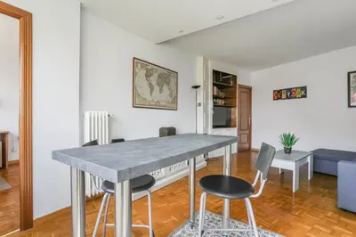 Una cocina o zona de cocina en Cozy and bright - 1 Bedroom 1 Bathroom - Salamanca