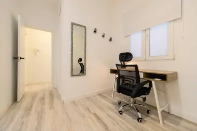 Plano de Barcelona habitación con comodidad y zonas compartidas Gran Vía-Madrid T emporal SBE1013