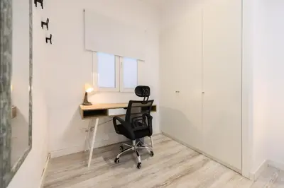 Plano de Barcelona habitación con comodidad y zonas compartidas Gran Vía-Madrid T emporal SBE1013