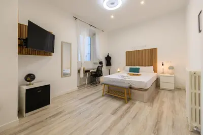 Cama o camas de una habitación en Barcelona habitación con comodidad y zonas compartidas Gran Vía-Madrid T emporal SBE1013