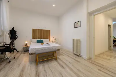 Cama o camas de una habitación en Barcelona habitación con comodidad y zonas compartidas Gran Vía-Madrid T emporal SBE1013