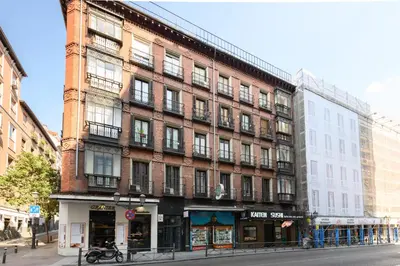 Edificio en el que se encuentra el apartamento